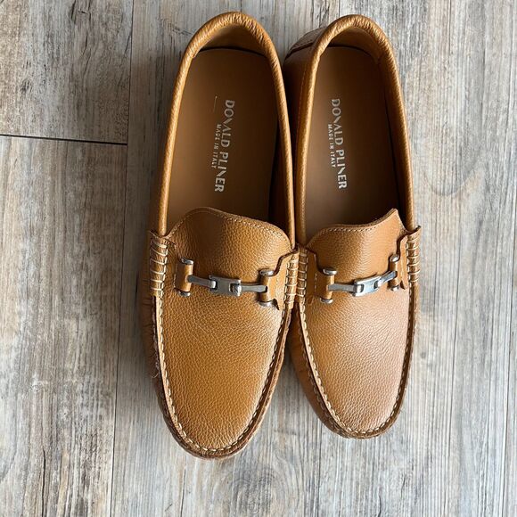 Donald Pliner Loafer Men\'s 8 M WHEAT Slip-On BASILIOTC $275 NWOT Silver Hardware